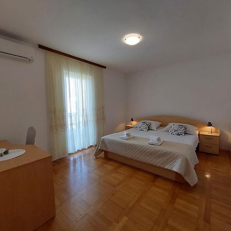 Apartmani Rahela Vodice Exteriér fotografie